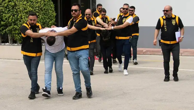 İş Adamına Kurulan Sevgili Tuzağı: Önce Şiddet Sonra Dolandırıcılık