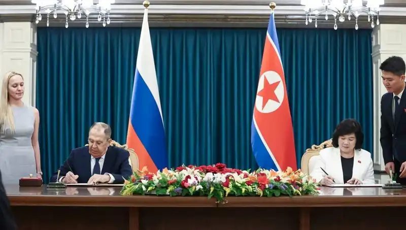 Rusya ve Kuzey Kore: Lavrov ile Uluslararası İlişkilerde Yeni Bir Dönem