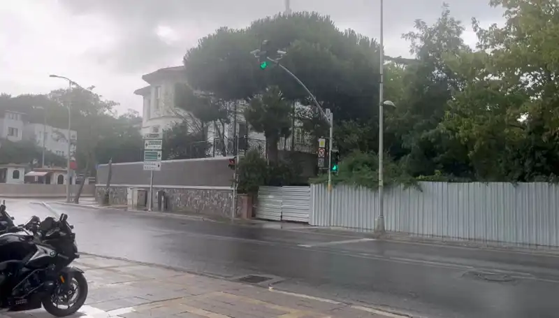İstanbul'da Yağışlı Hava: Sağanak Yağmur Şehri Vurdu