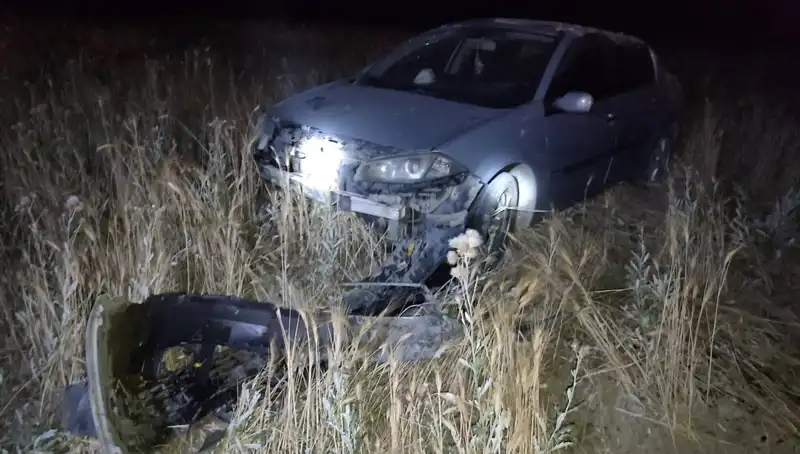 Burdur’da Feci Kaza: Otomobil Tarlaya Uçtu, İki Kişi Yaralandı