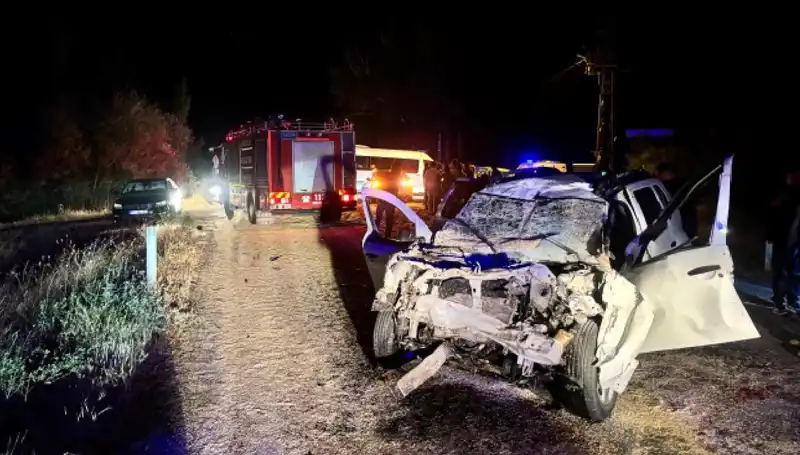 Ciple Traktör Çarpıştı: 5 Yaralı, Kaza Anı Hayret Verici!