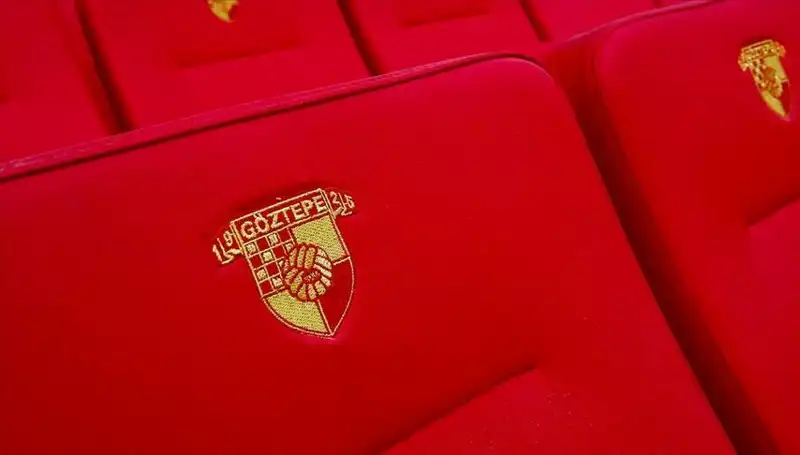 Göztepe, Nefes Kesen Transferi ile Junior Olaitan'la Anlaştı