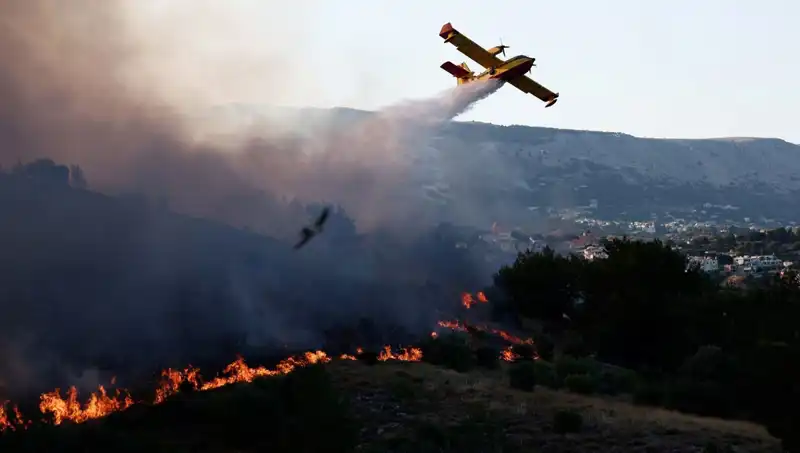 Sakız Adası'ndaki Büyük Orman Yangını Kontrol Altına Alındı!