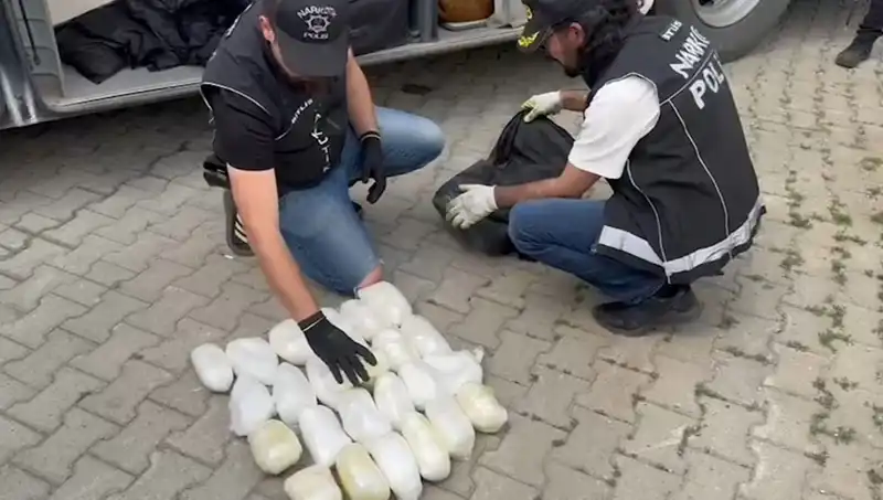 Valizinden 13 Kilo Metamfetamin Çıkan Yolcunun Şok Edici Hikayesi