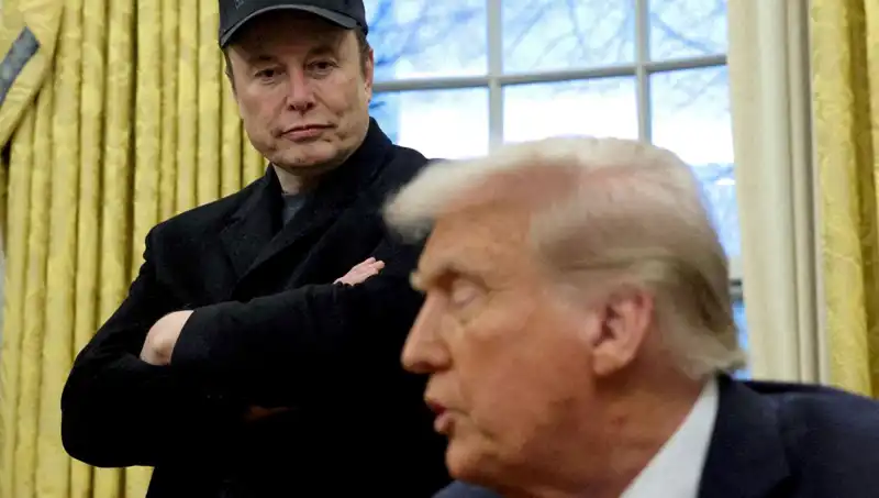 Elon Musk’ın Trump Kabinesinden Ayrılışı: Nedenler ve Sonuçlar