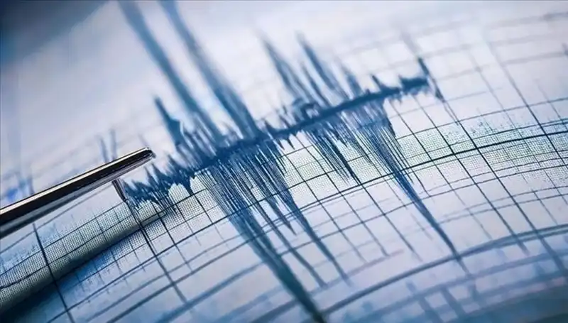 Ege Denizi’nde Gece Yarısı Beklenmedik Deprem Şoku: 3.3 Büyüklüğünde!