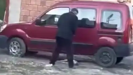 Sokakta Bir Köpeğe Yapılan Şiddet Olayı Gözleri Kırmızıya Doldurdu
