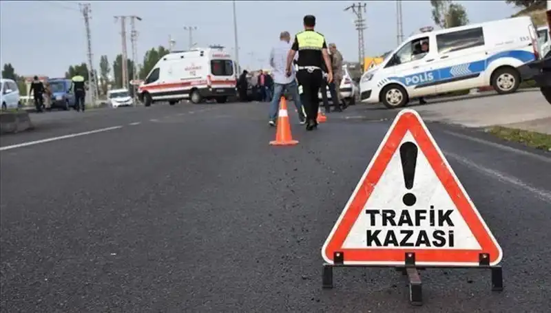 Tekirdağ'da Kontrolden Çıkan Otomobil Bariyere Çarptı: Korkunç Kaza Sonrası Bir Ölü