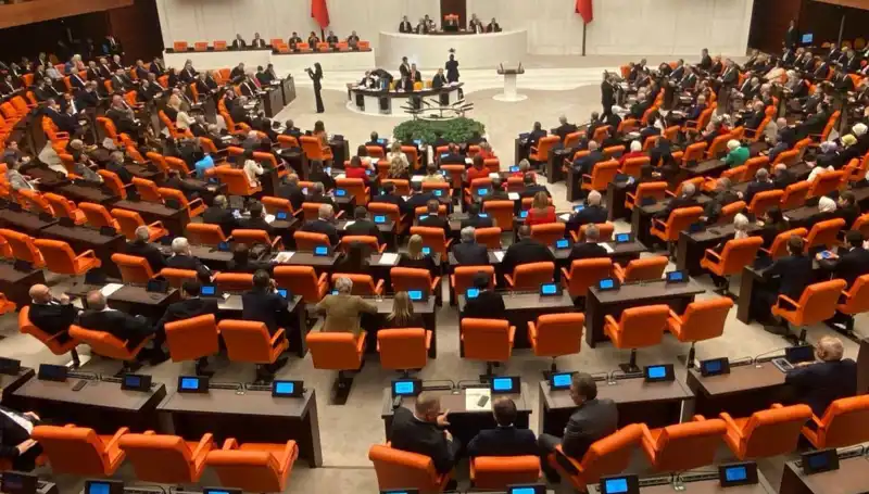 TBMM Komisyonları Hız Kesmeden Çalışmaya Devam Ediyor: Yeni Kararlar Yolda