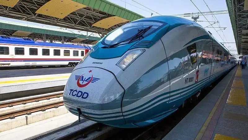 TCDD, Tren Makinisti Alımı İçin 140 Kursiyer Arıyor: Başvuru Bilgileri
