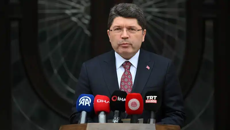 İmralı Heyeti Adalet Bakanı Tunç ile Kritik Görüşmelere Başlıyor