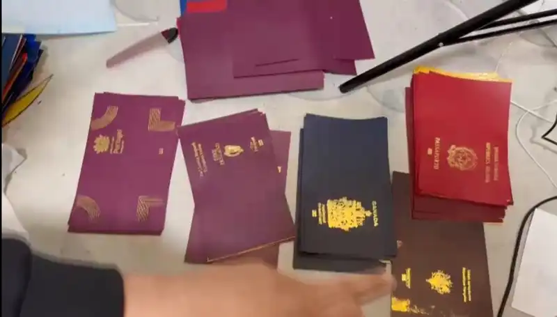 Sahte Belge Çetelerine Yönelik Operasyon: Pasaport, Vize, Ehliyet ve Daha Fazlası