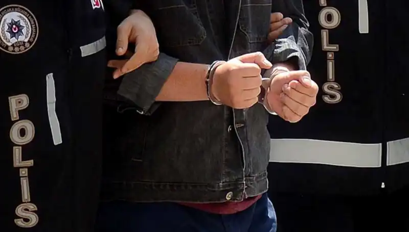 Kayseri'de Yasa Dışı Silah Operasyonunda İki Zanlı Yakalandı