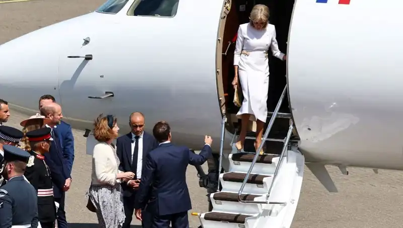Macron Çiftinde Sıcak Gelişmeler: Eşinin Tepkisi Dikkat Çekti